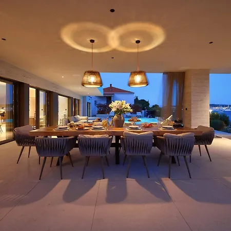Beachfront Malia Near With Heated Pool & Jacuzzi Villa