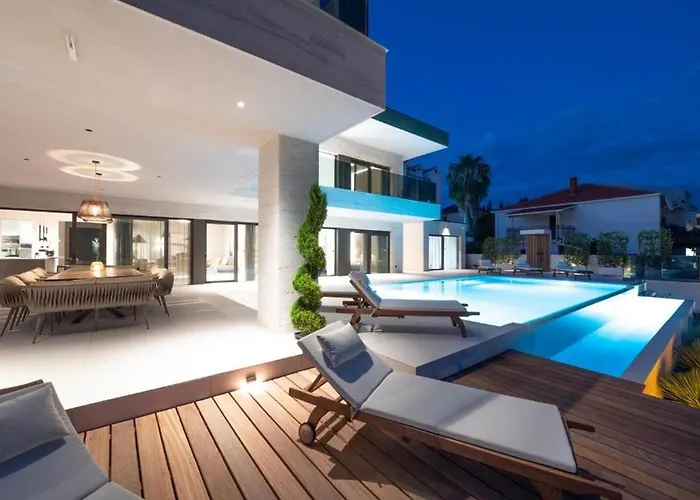 Villa Beachfront Villa Malia Near Trogir With Heated Pool & Jacuzzi