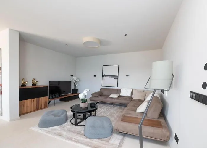 Beachfront Villa Malia Near Trogir With Heated Pool & Jacuzzi * Trogir