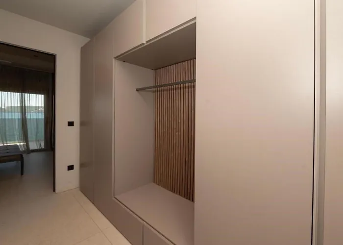 Beachfront Villa Malia Near Trogir With Heated Pool & Jacuzzi