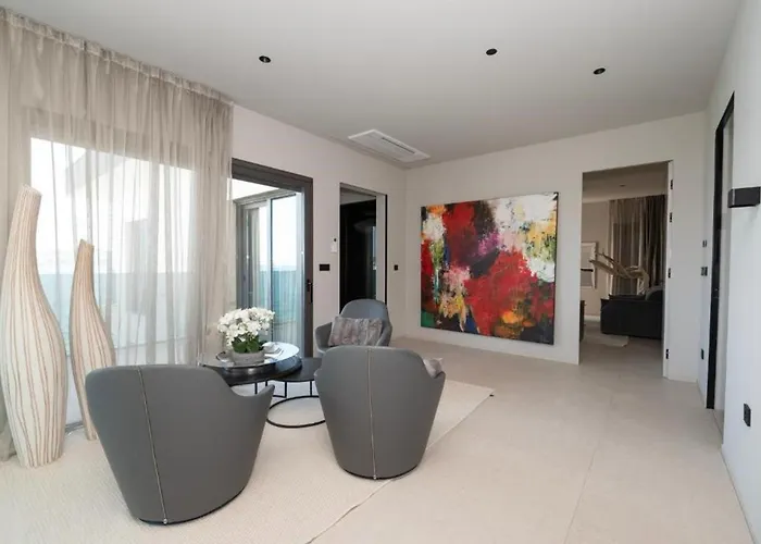 Villa Beachfront Villa Malia Near Trogir With Heated Pool & Jacuzzi *