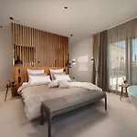 Beachfront Malia Near With Heated Pool & Jacuzzi 特罗吉尔