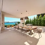 Beachfront Malia Near With Heated Pool & Jacuzzi