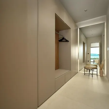 Beachfront Malia Near With Heated Pool & Jacuzzi Villa *