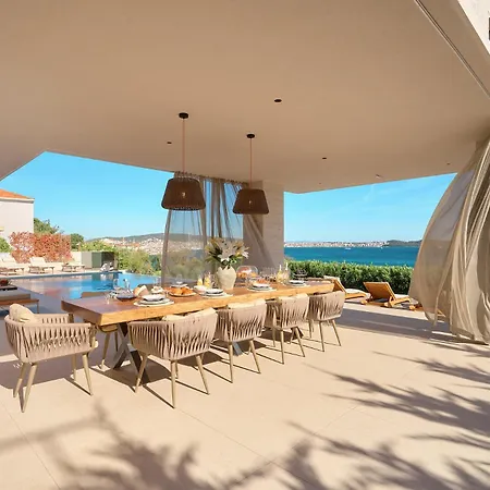Beachfront Malia Near With Heated Pool & Jacuzzi Villa Trogir