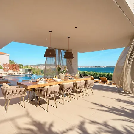 Beachfront Malia Near With Heated Pool & Jacuzzi Villa *