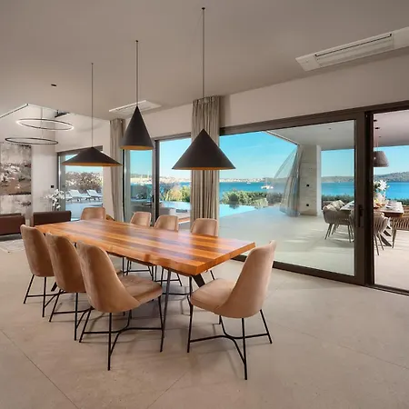 Villa Beachfront Malia Near With Heated Pool & Jacuzzi *