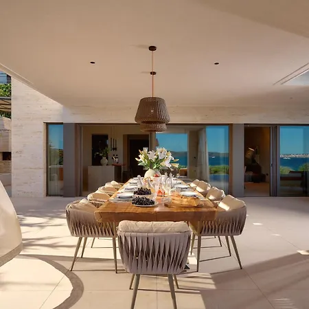 Beachfront Malia Near With Heated Pool & Jacuzzi *