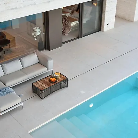 Beachfront Malia Near With Heated Pool & Jacuzzi Villa
