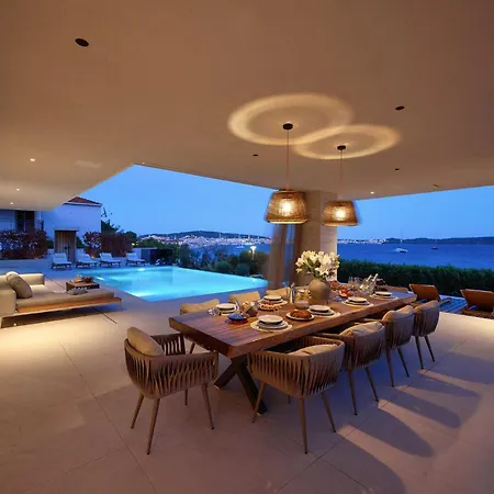 Beachfront Malia Near With Heated Pool & Jacuzzi