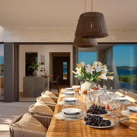 Beachfront Malia Near With Heated Pool & Jacuzzi *