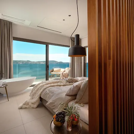 Villa Beachfront Malia Near With Heated Pool & Jacuzzi Trogir