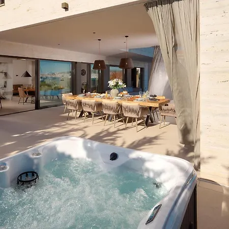 Villa Beachfront Malia Near With Heated Pool & Jacuzzi *