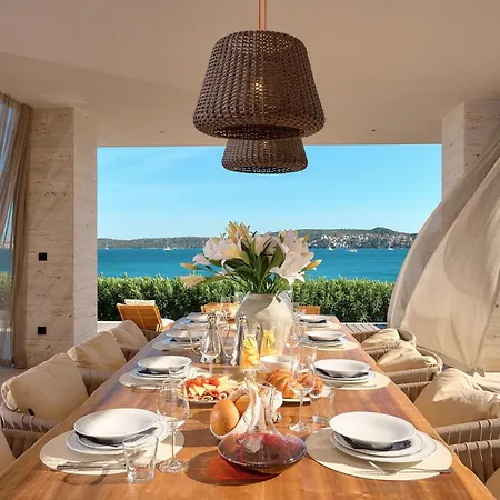 Villa Beachfront Malia Near With Heated Pool & Jacuzzi *