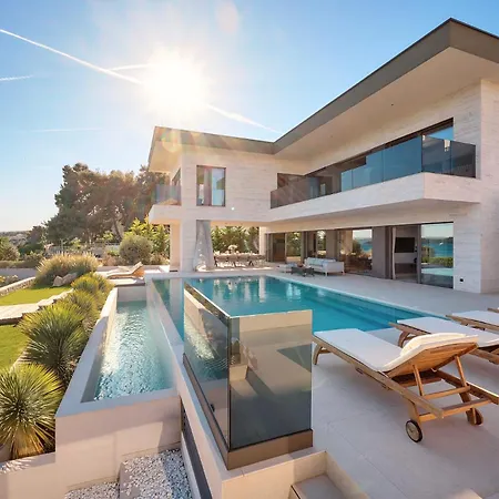 Villa Beachfront Malia Near With Heated Pool & Jacuzzi