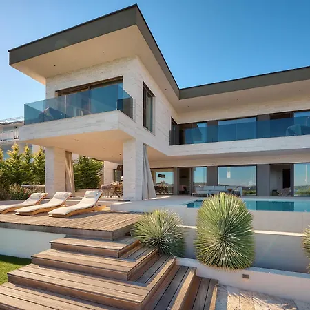 Beachfront Malia Near With Heated Pool & Jacuzzi