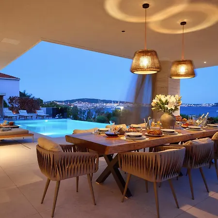 Beachfront Malia Near With Heated Pool & Jacuzzi *
