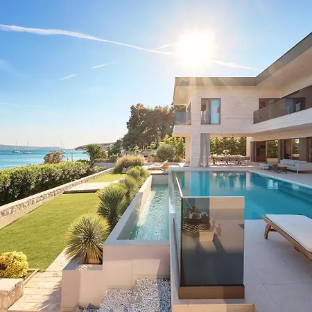 Villa Beachfront Malia Near With Heated Pool & Jacuzzi *