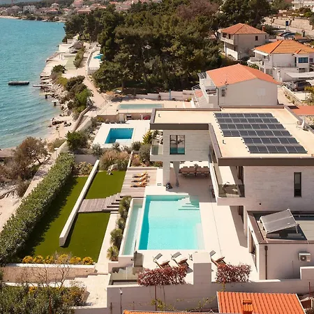 Villa Beachfront Malia Near With Heated Pool & Jacuzzi *