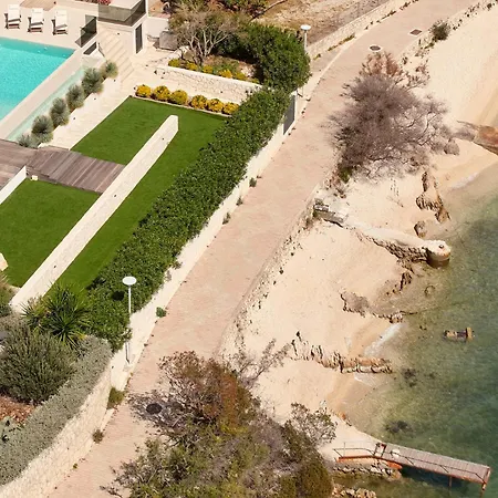 Beachfront Malia Near With Heated Pool & Jacuzzi